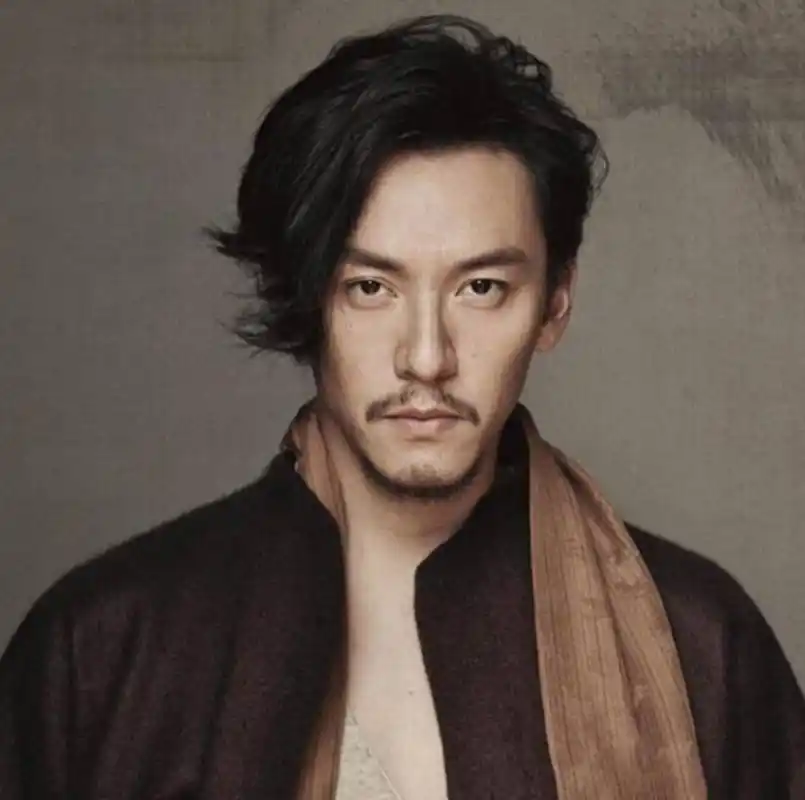 张震长发有气质,高晓松长发很妖娆,林宥嘉狂甩秀发放飞自我!