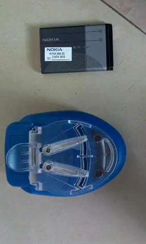 手机电池充电器如何使用_百度知道