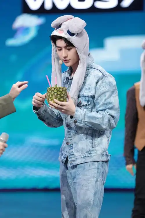 蔡徐坤《快乐大本营》