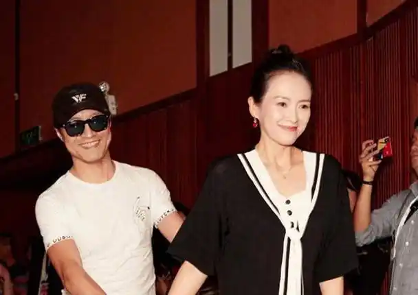 世上渣男千千万,最怕汪峰这种,结婚8年,章子怡输得一塌糊涂