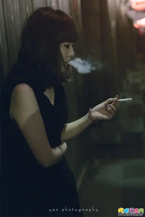 休闲娱乐     有人说女人的整个生命,是一支烟