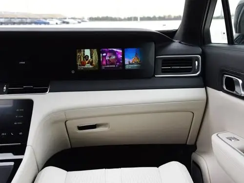 【图解图片_理想天津恒隆广场店理想one图片】-汽车之家