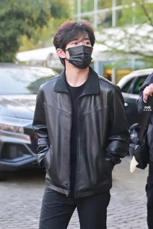 易烊千玺积家全球代言人