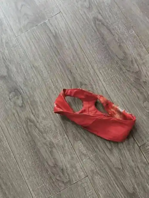 浴室_浴缸_女内裤