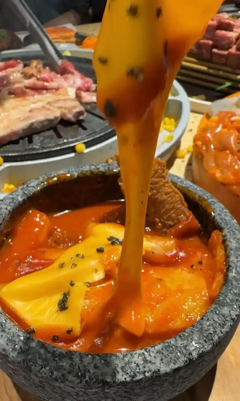 让人一秒穿越到韩剧里的烤肉店咱寿光也有啦.把请回答1988搬 - 抖音