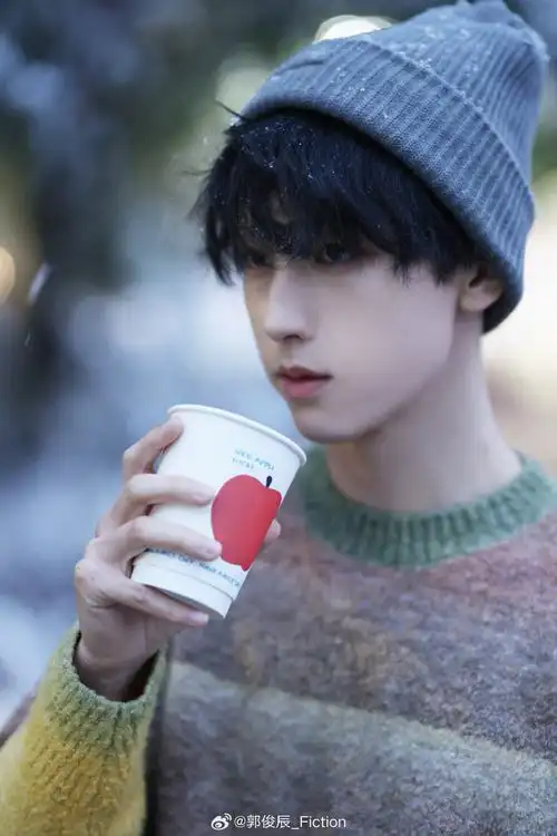 就要辰现在#收工,横店好大的雪郭俊辰超话