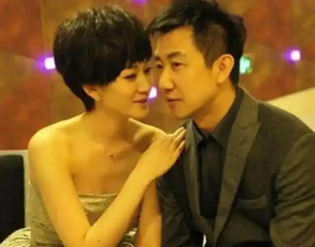 孙东海爱李小冉吗李小冉被孙东海拿艾滋针头抵喉