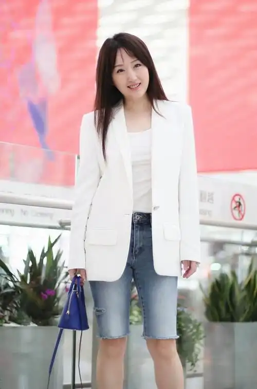 杨钰莹身高158cm的杨钰莹也敢挑战五分裤