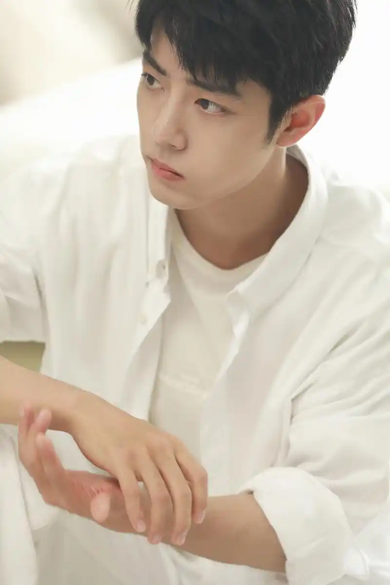 和肖战感受慵懒舒适