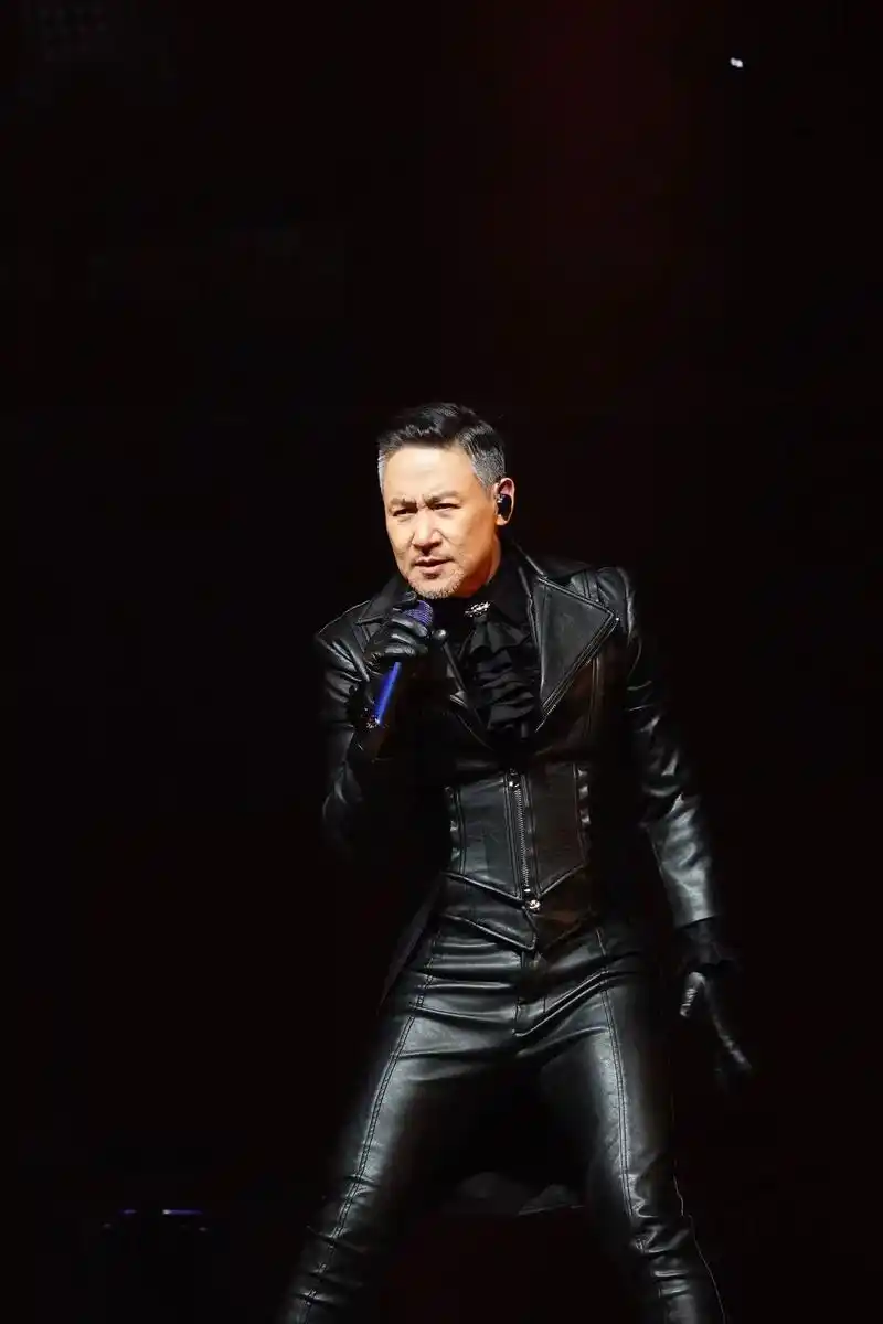 张学友60 巡回演唱会第61场 60 的现场依然稳稳的,6 - 抖音