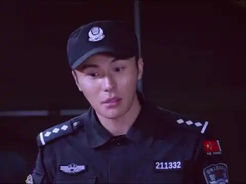 小夏不搭理你,束队终于开窍了