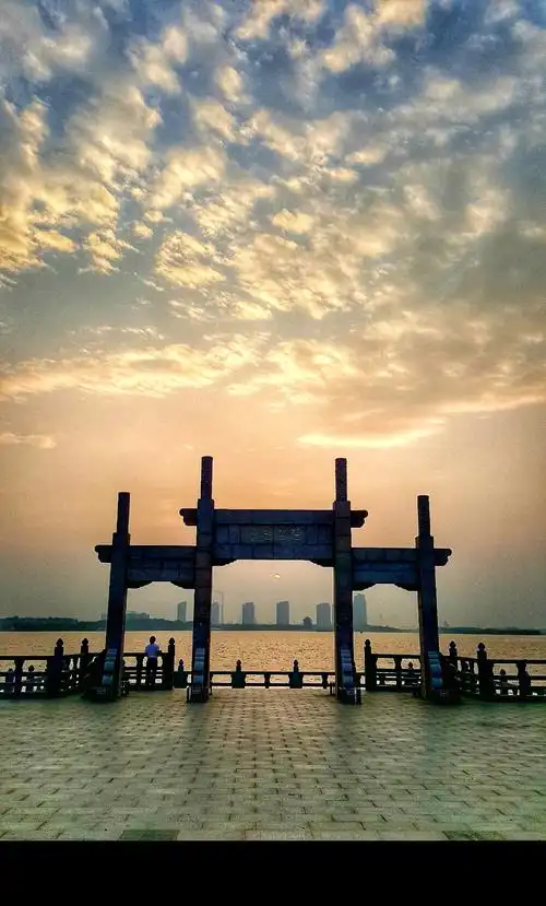 江苏省无锡市宜兴市新街街道团氿南路宜兴市团氿风景区