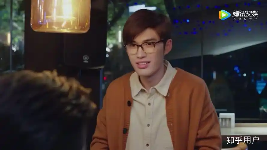 如何评价亲爱的热爱的里面郑辉这个角色