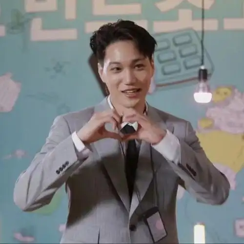 exo金钟仁新曲首舞台西装大背头侧剃太帅罗pd被圈粉满眼宠溺