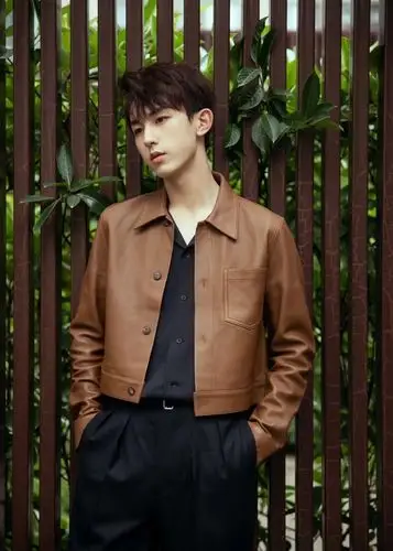 太子妃里那个弟弟郭俊辰还挺好看呀!