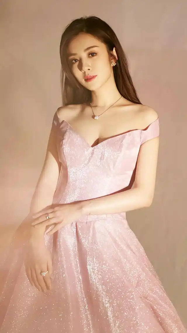 王晓晨|身高167cm体重43kg堪称最完美黄金比例,有颜有料