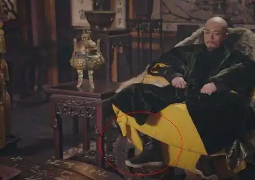 如懿传: 大结局里一个穿帮镜头,看到皇上的脚,剧情由伤感变搞