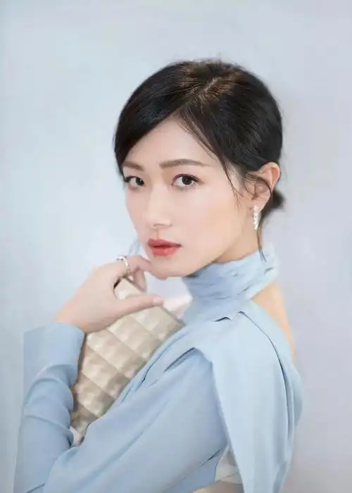 万茜676767高清写真精选