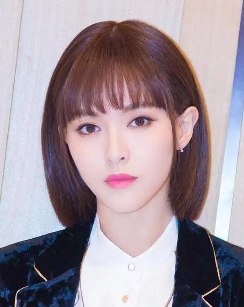 女生很显老的几种发型,齐刘海稳居第三,榜首令人感到震惊