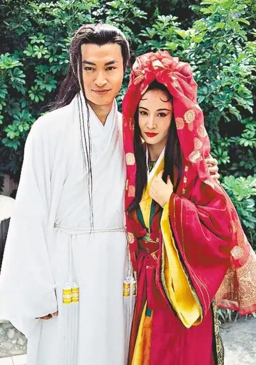 马景涛当时的女友是后来《绝代双骄》里的邀月宫主——于莉