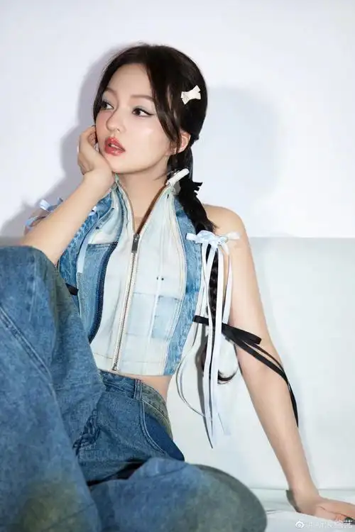 张韶涵腰线##张韶涵蓝色眼影##声生不息宝岛季