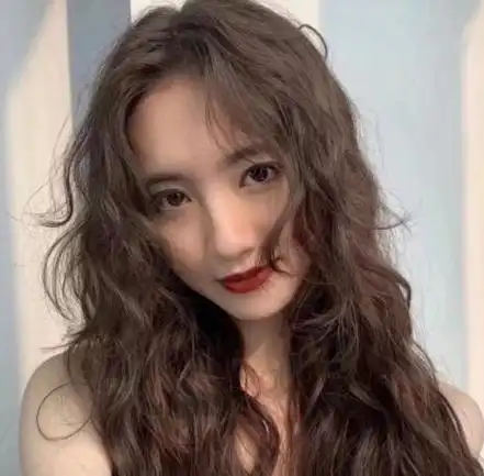 2021法国卷发长发慵懒 小仙女一定要试试卷发造型 - 卷发发型 - 发型