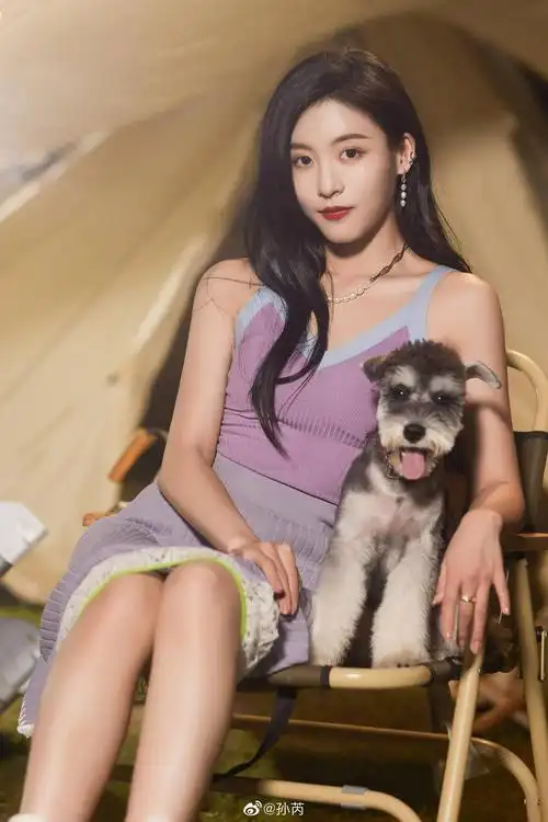 孙芮旅行日记plog更新狠狠爱一些短款上装