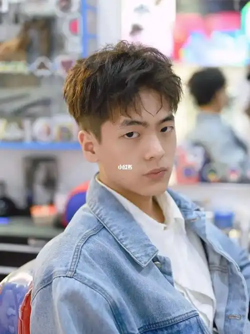 摩根烫男士发型