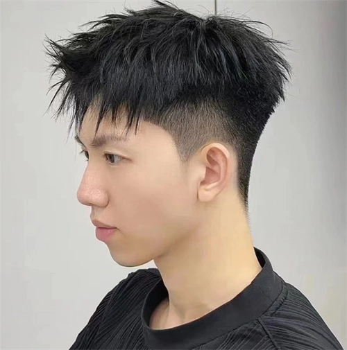 任意脸型都很适合的摩根烫,摩根烫就是它没有锡纸烫