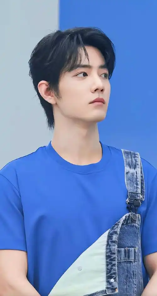 好清爽好治愈的蓝朋友#蓝色治愈系#肖战rio锐澳鸡尾酒全球品 - 抖音