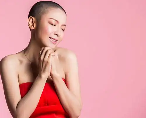 王韵壹发全新单曲爵士风格演绎圣诞暖心歌