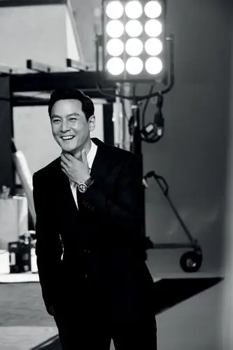 吴彦祖著西装无得输!44岁男神以穿搭打破中年危机