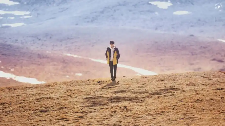 宋亚轩壁纸(明星静态壁纸) - 静态壁纸下载 - 元气壁纸