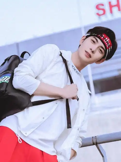 少年感十足的大男孩陈星旭