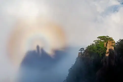 黄山风景区云海佛光神奇诡秘