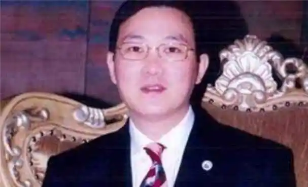 原创董卿的丈夫出身农民投资房地产现逆袭成亿万富豪