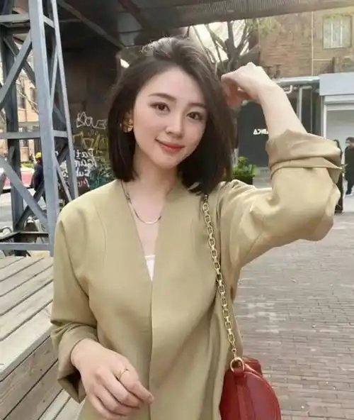 女人过了50岁,不知道留什么发型?