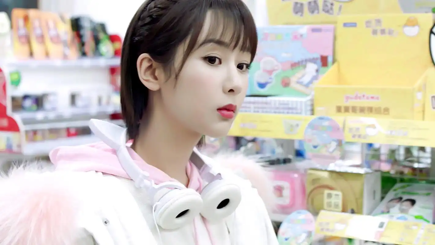 【杨紫| 佟年| ep01修图| 截修9p】 和佟年的一见钟情,每晚七点半准时