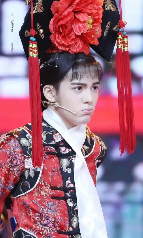 曾舜晞女装名场面