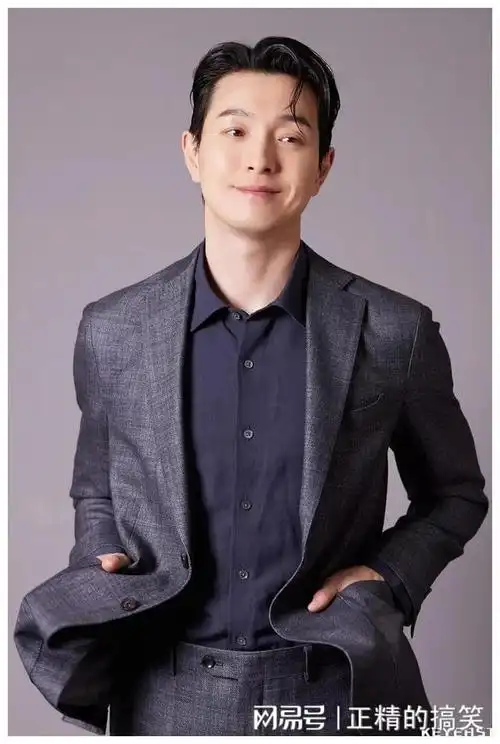 他是韩国新晋帅大叔,与平凡妻子的十年感情,就如同韩剧般浪漫.