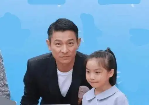 刘德华带女儿写作业失控责骂闺女聪明的家长从不教孩子写作业