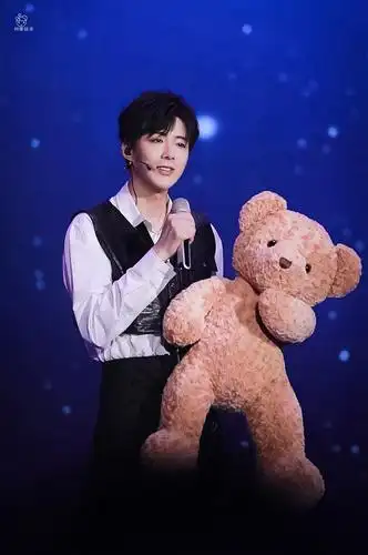 刘宇宁近期舞台照片分享