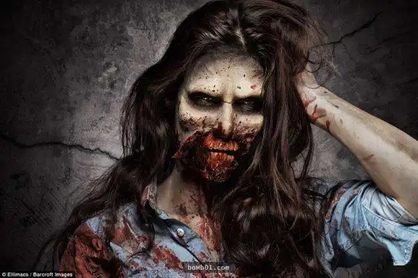 21岁特效化妆师只靠像面粉这样普通的东西就自学成才