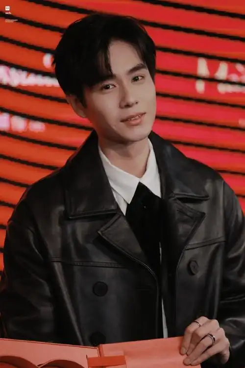 胡一天入驻上海杜莎##胡一天杜莎蜡像