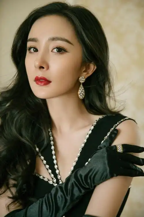 杨幂 雅诗兰黛直播活动造型 2021.1.22