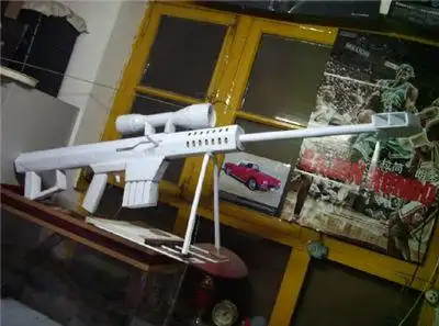 高手在民间穿越火线玩家手工diy纸做巴雷特