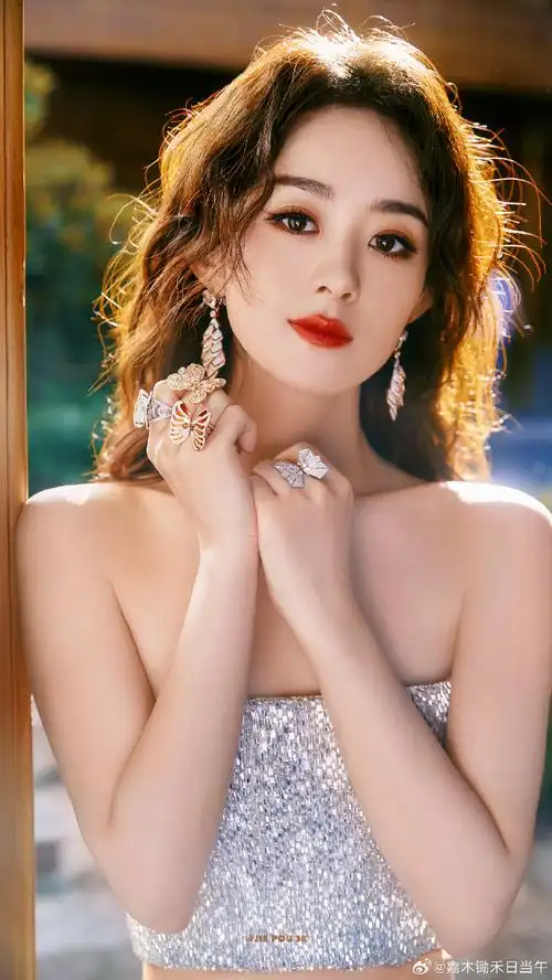 赵丽颖美人肩#美人在骨不在皮,赵姐的骨架子是真的完美.