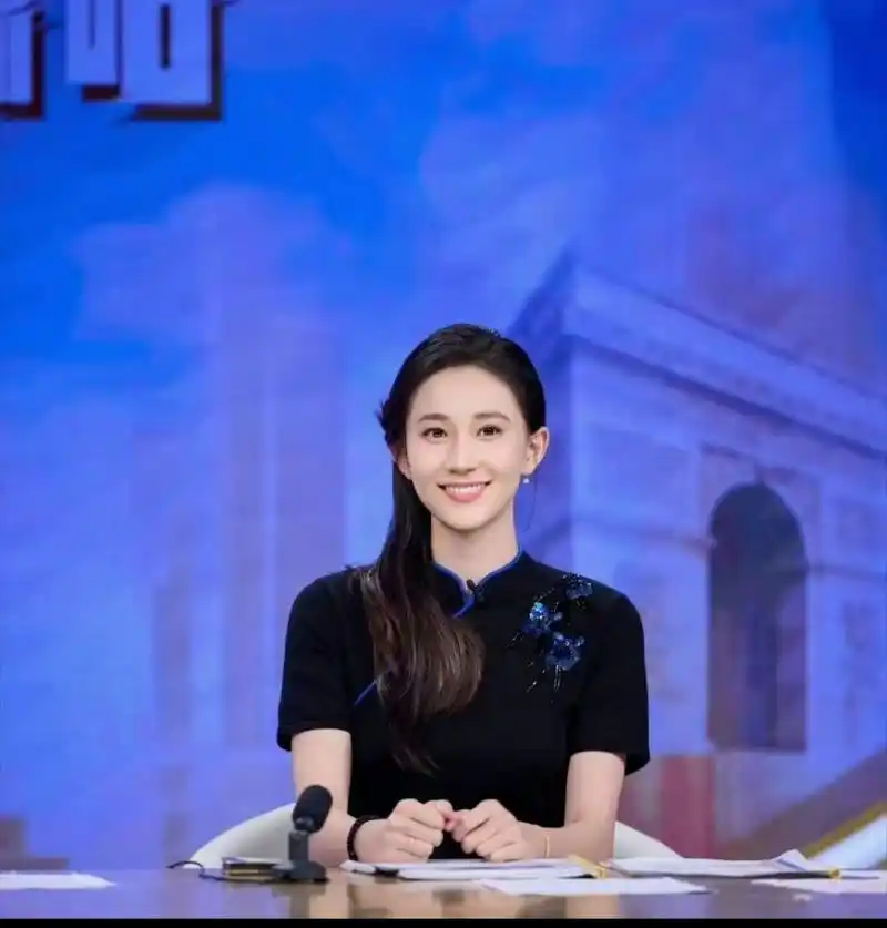 这是中国艺术体操队成员张豆豆,好漂亮呀,还是跳水冠军孙杨的老婆