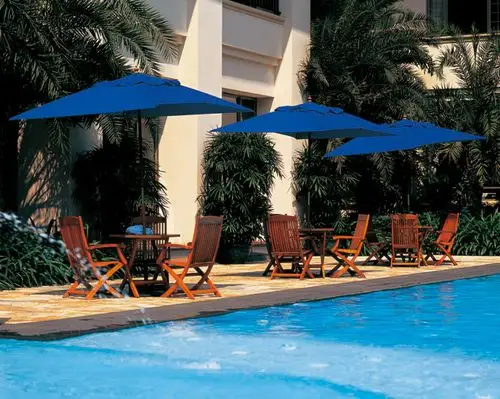 某渡假酒店水池