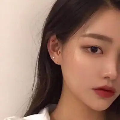 优质女头高冷霸气 爱上你高冷的眼神了-女生头像